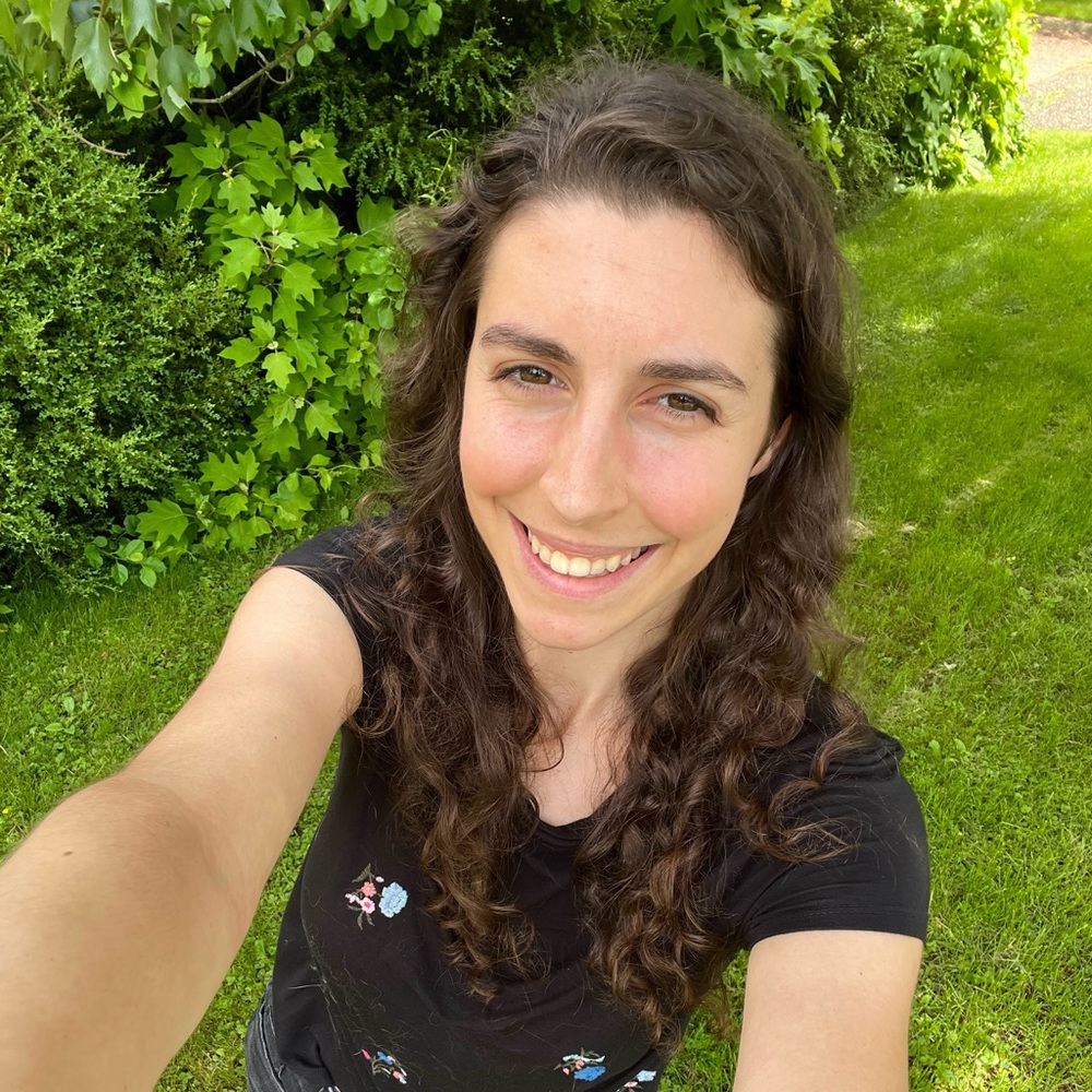 Meet your Posher, Alyssa